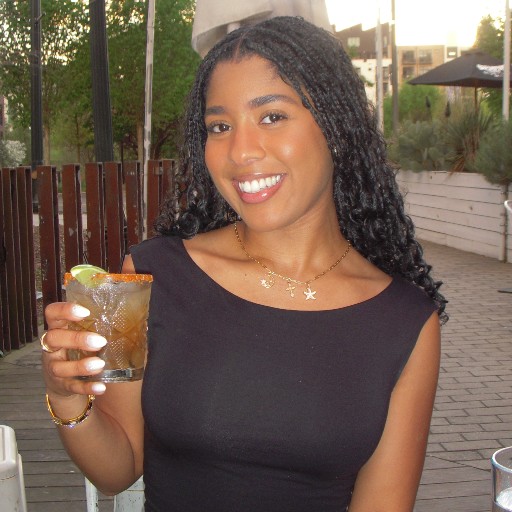 Janaisia Davis